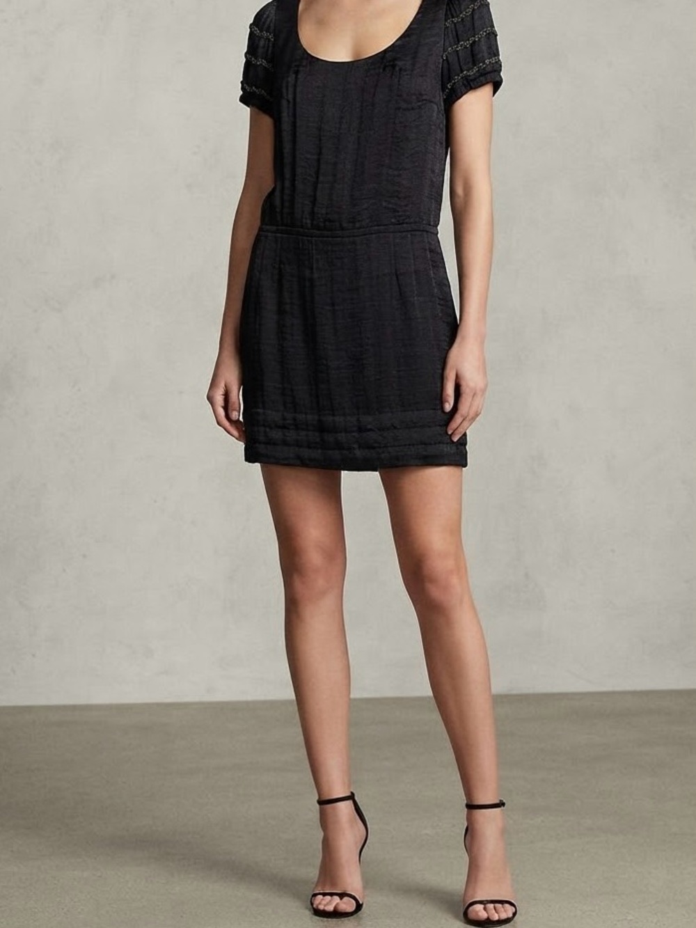 Women's Navy Blue Short Sleeve Scoop Neck Mini Dress